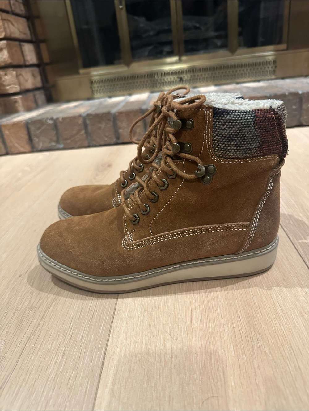 White Mountain Womenβs Brown Lace-Up Boots with Patterned Collar